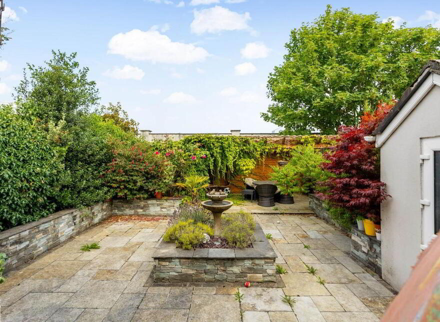 8 Moorefield Park, Newbridge, W12A389