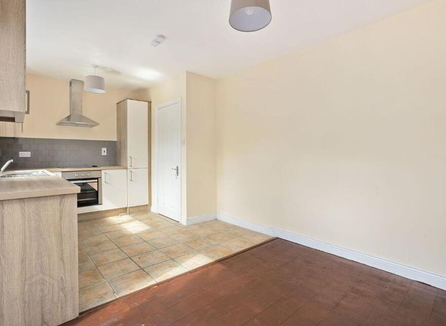 16 Beechmount, Newbridge, W12AE61