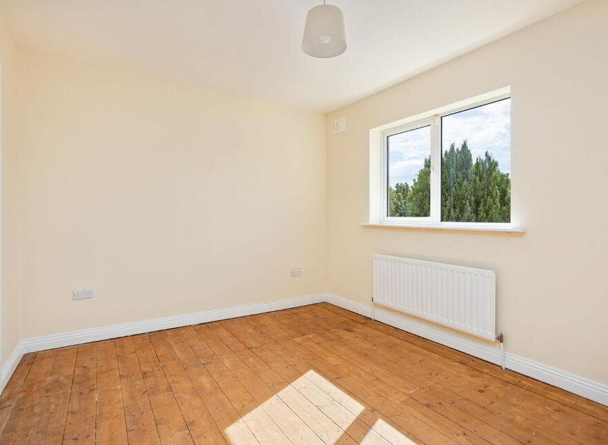 16 Beechmount, Newbridge, W12AE61