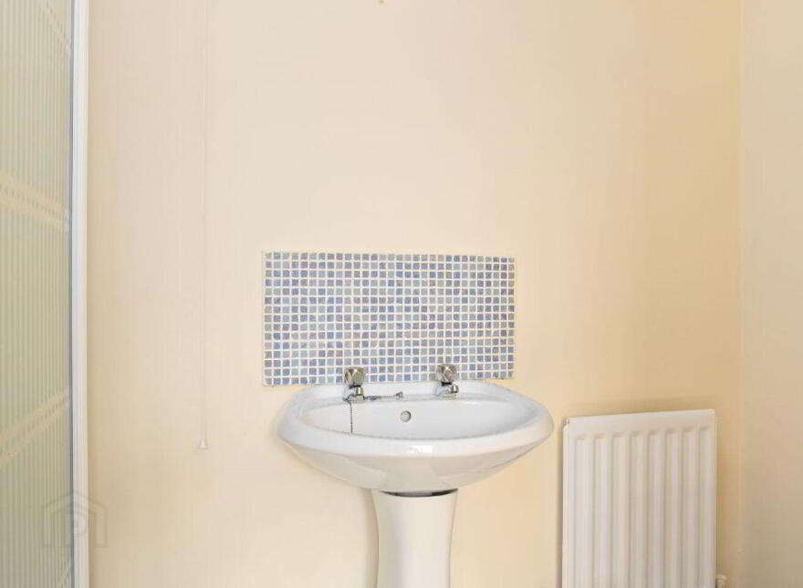 16 Beechmount, Newbridge, W12AE61