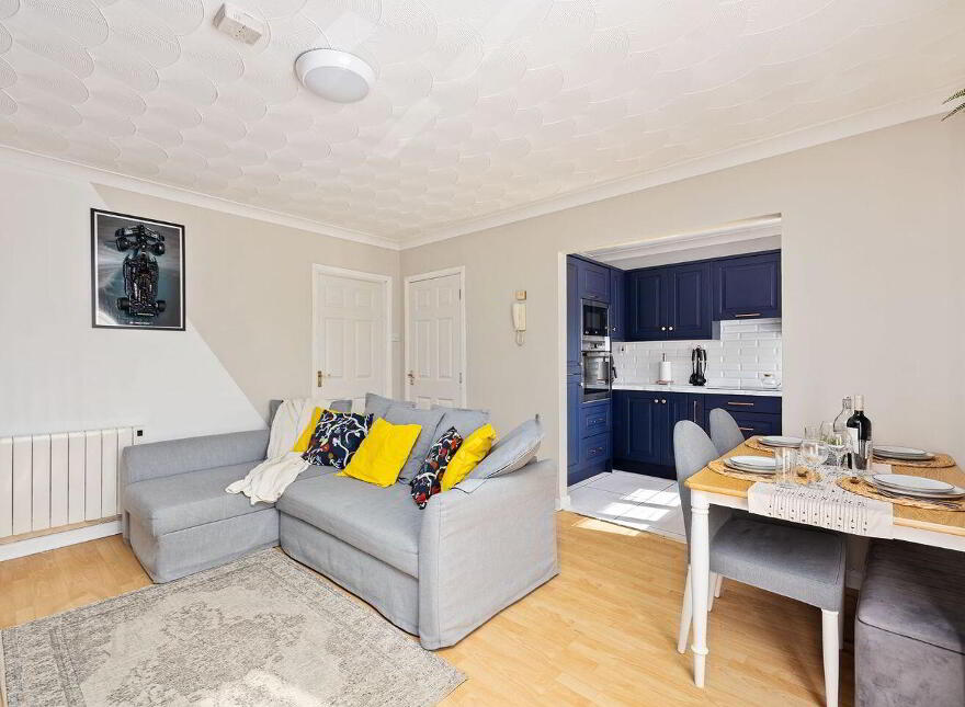 Apartment 3E Roseville Court, Henry Road, Newbridge, W12E821