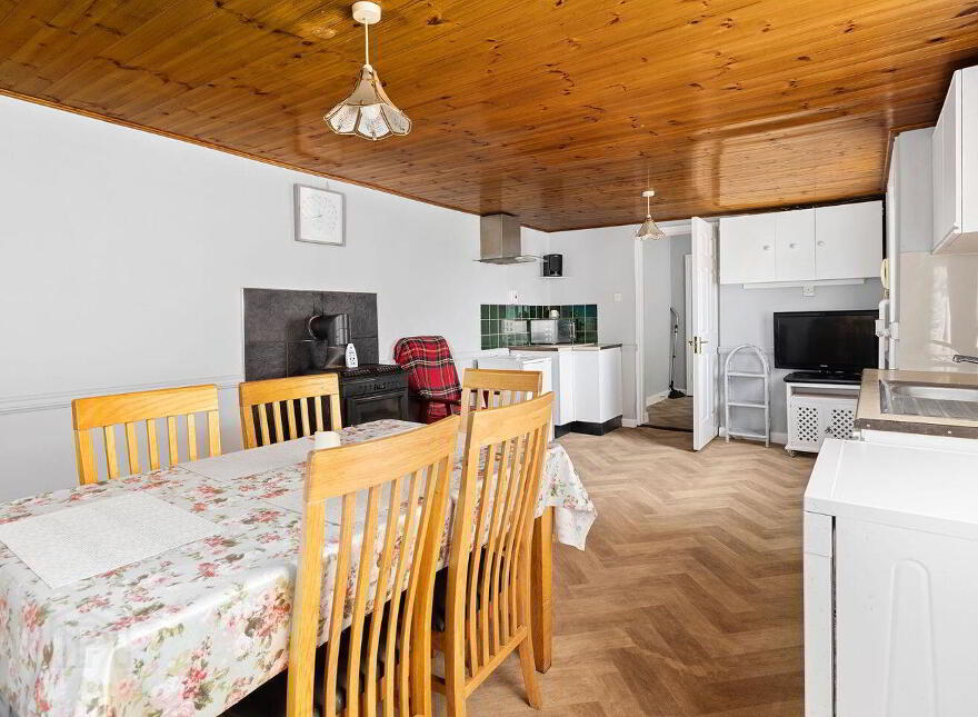 426 Ticknevin, Carbury, W91NCA3