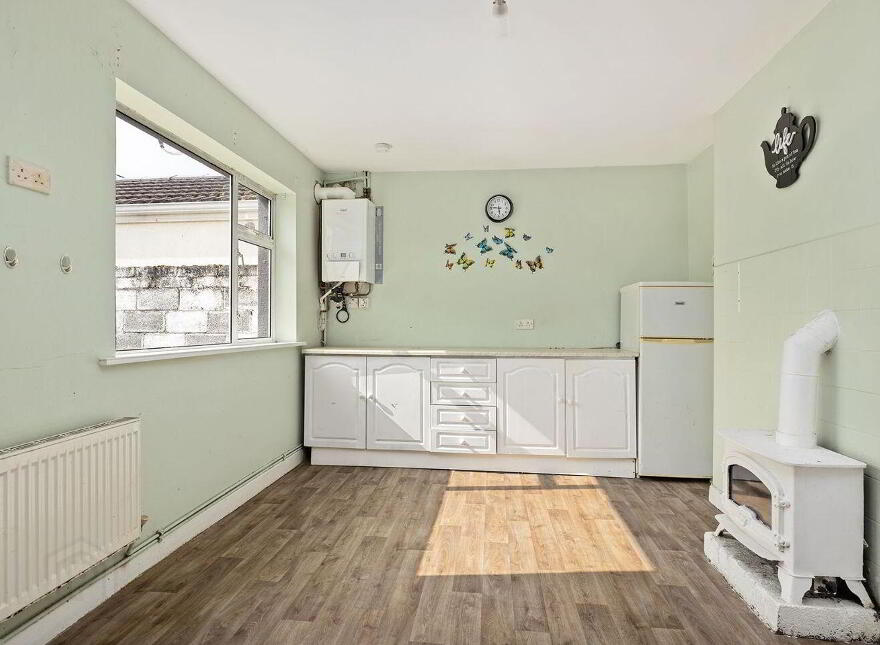 2110 Highfield Estate, Newbridge, W12P862
