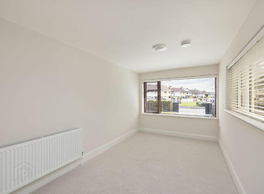 65 College Park, Newbridge, W12PR88