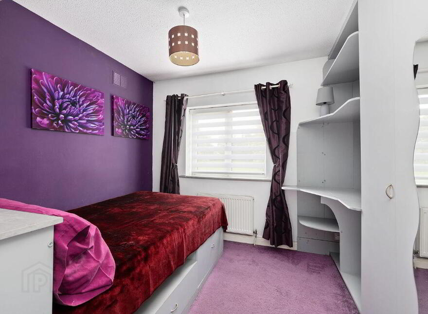 2 The Crescent, College Farm, Newbridge, W12N220