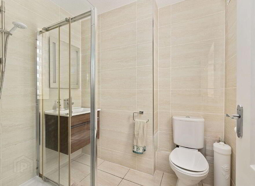 2 The Crescent, College Farm, Newbridge, W12N220