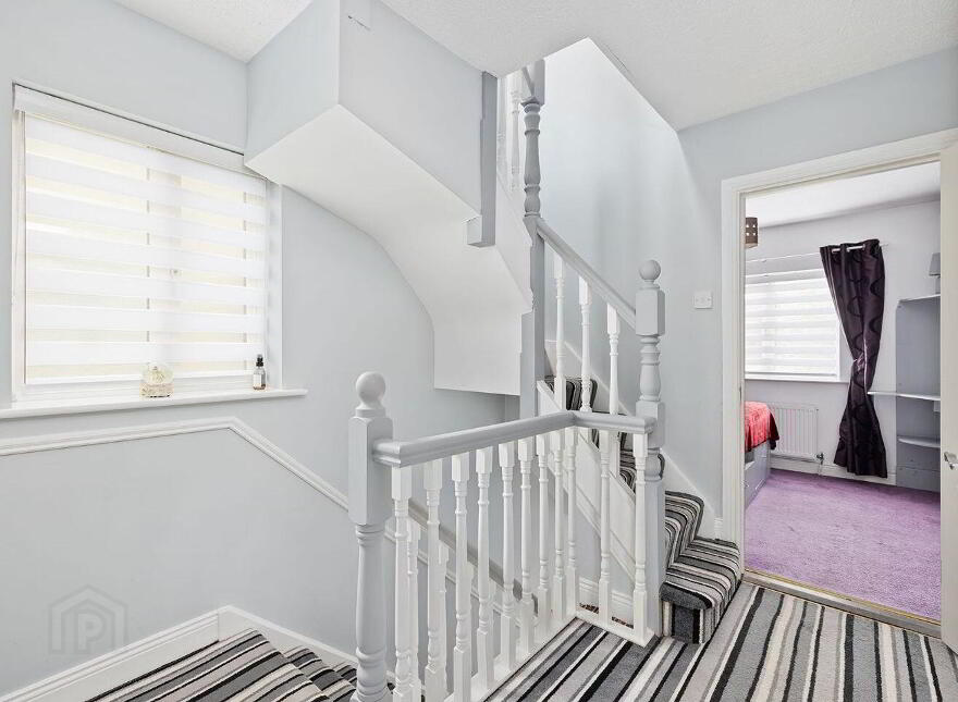 2 The Crescent, College Farm, Newbridge, W12N220