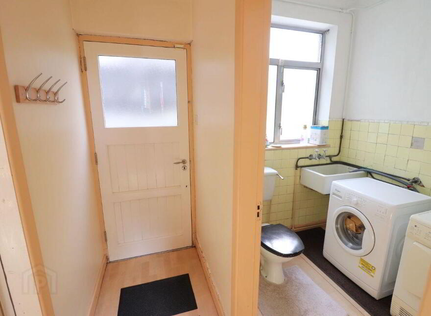 Tyone, Ennis Road, North Circular Road, V942H75