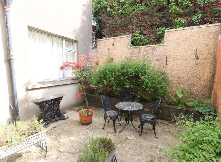 Tyone, Ennis Road, North Circular Road, V942H75