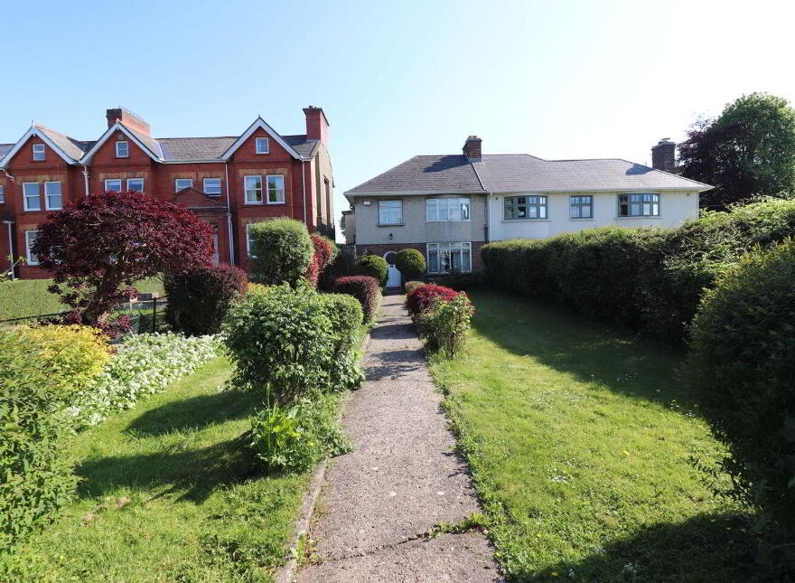 Tyone, Ennis Road, North Circular Road, V942H75