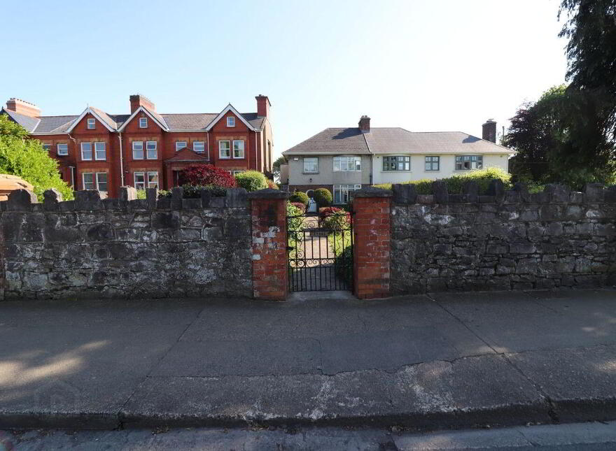 Tyone, Ennis Road, North Circular Road, V942H75