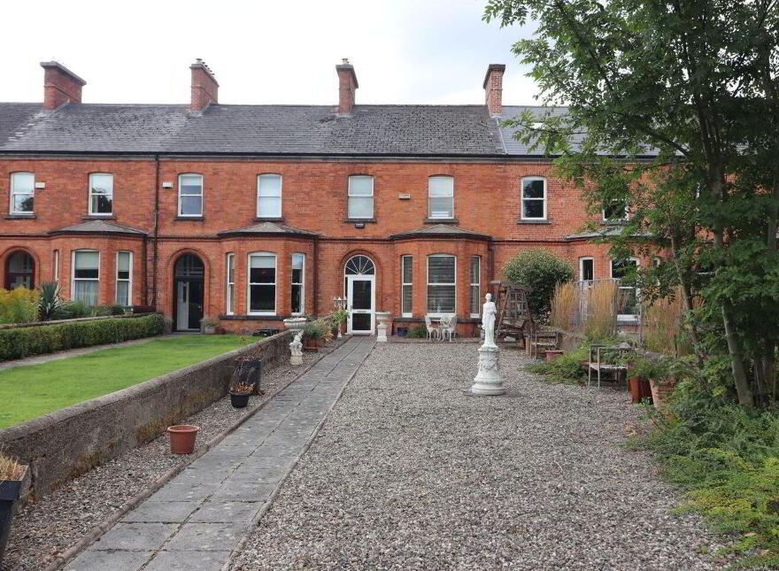 5 Lansdowne Terrace, Ennis Road, North Circular Road, V945D76