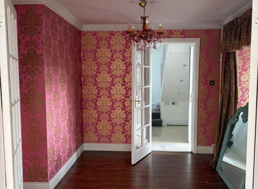 Whitehall, Parteen, V94X32N