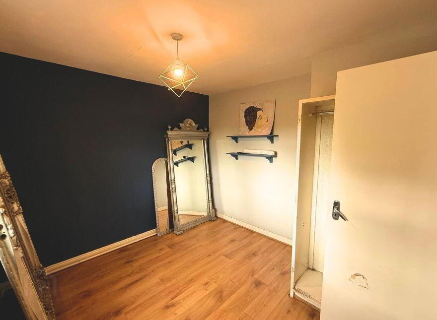 Whitehall, Parteen, V94X32N