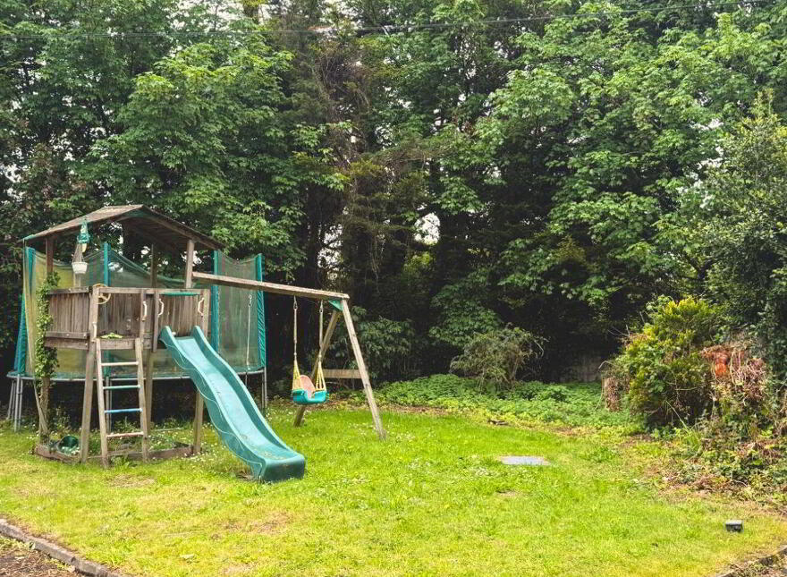 Whitehall, Parteen, V94X32N