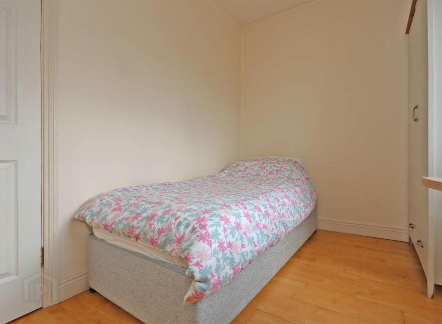 3 Saint James Court, Ennis Road, North Circular Road, V940H28