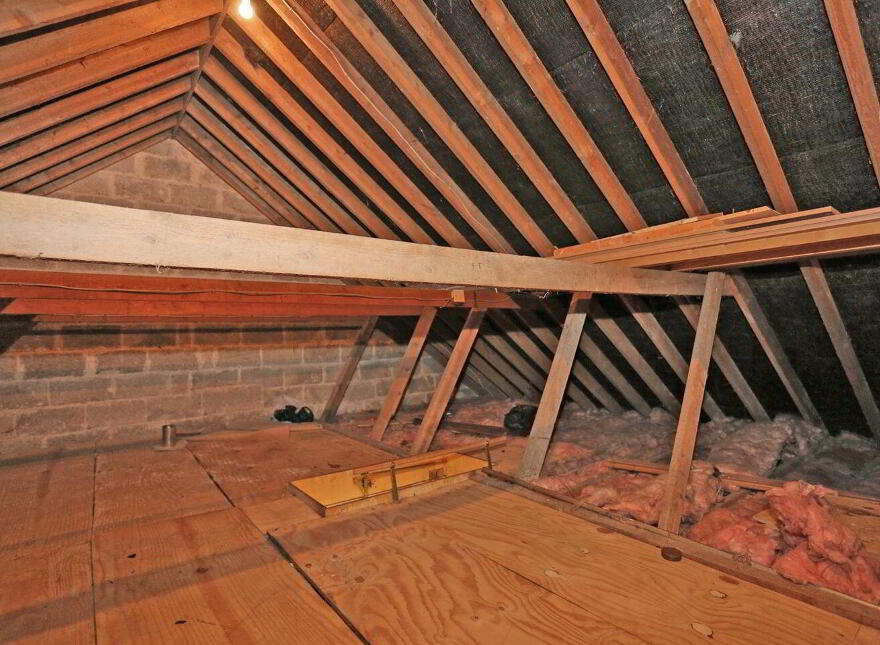 3 Saint James Court, Ennis Road, North Circular Road, V940H28