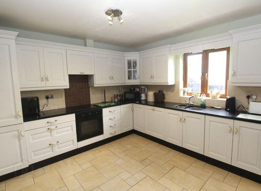 2 Glasheen Park, Drumlish, N39KT78