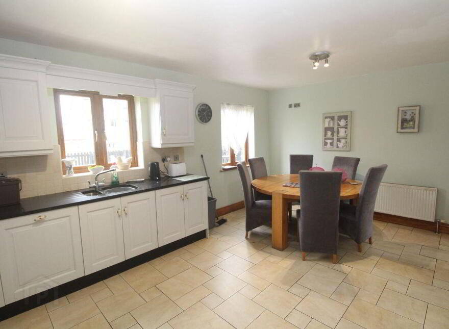 2 Glasheen Park, Drumlish, N39KT78