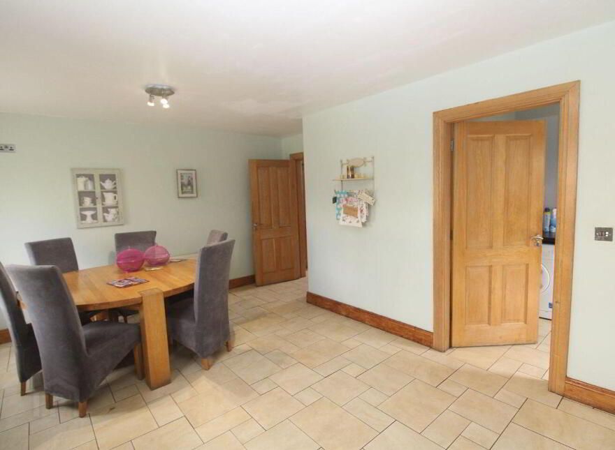 2 Glasheen Park, Drumlish, N39KT78