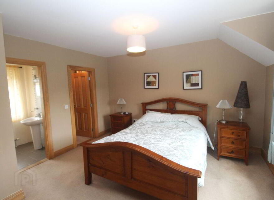2 Glasheen Park, Drumlish, N39KT78
