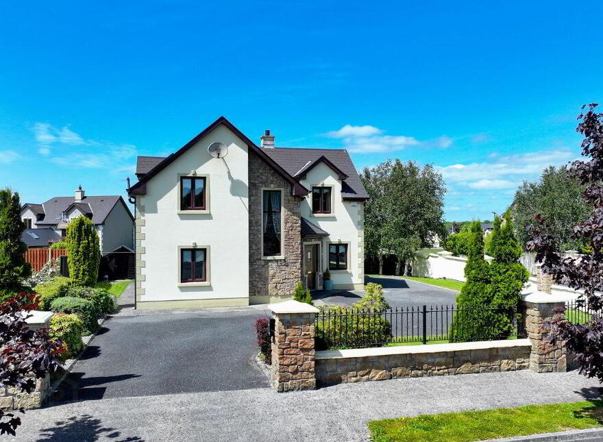 2 Glasheen Park, Drumlish, N39KT78