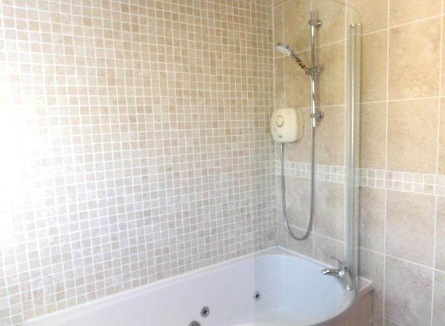 12 The Waterfront, Tarmonbarry, N39F688