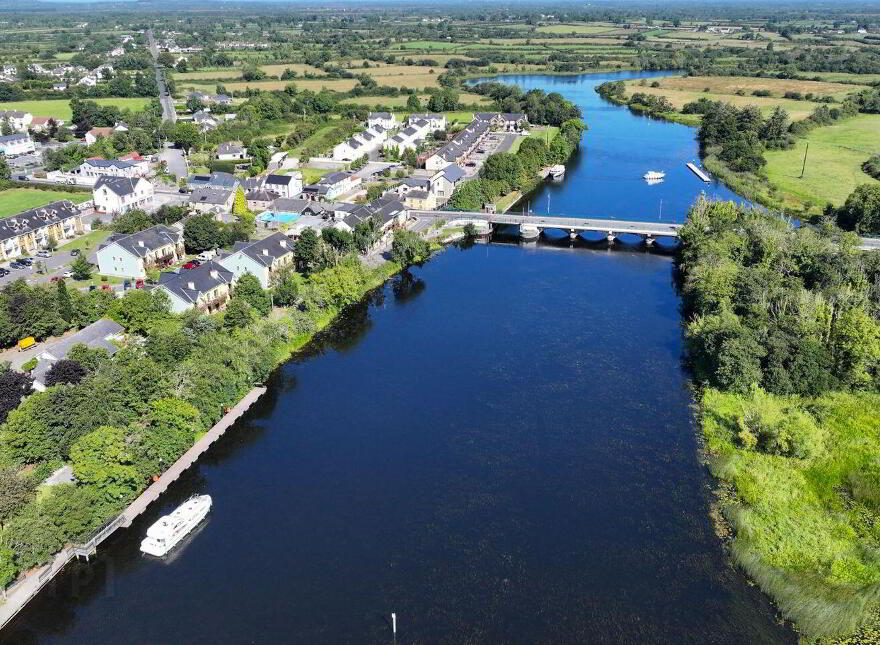 12 The Waterfront, Tarmonbarry, N39F688