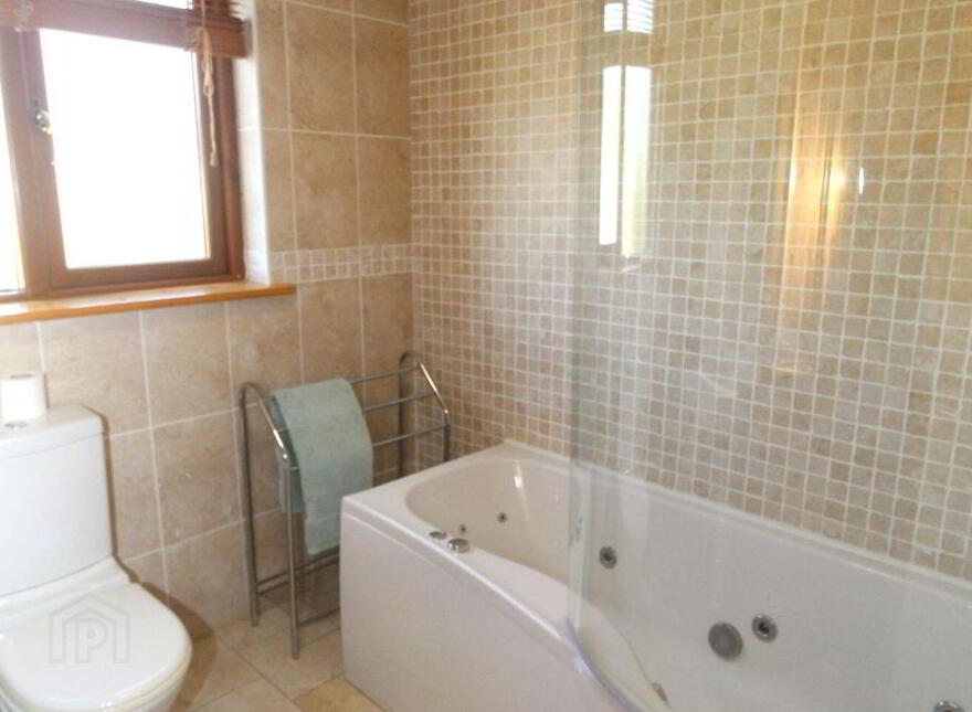 12 The Waterfront, Tarmonbarry, N39F688