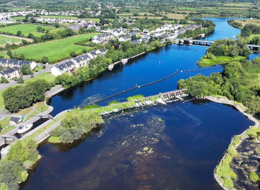 12 The Waterfront, Tarmonbarry, N39F688