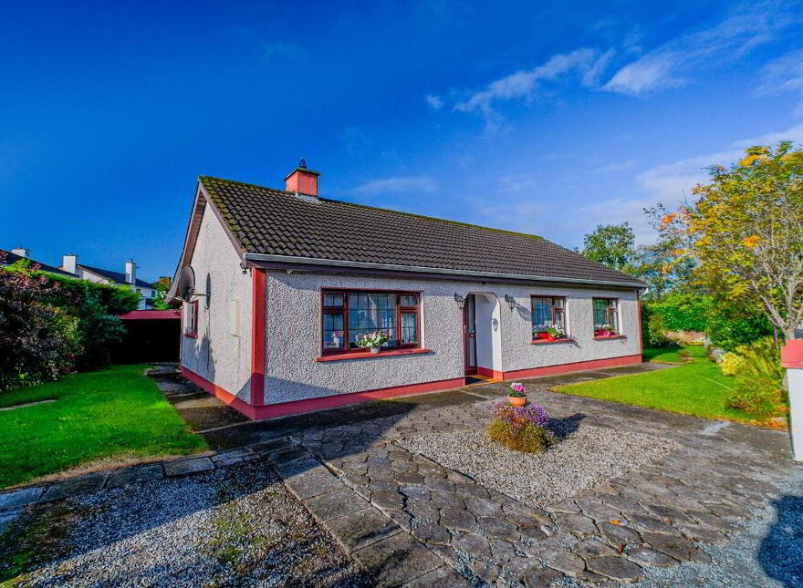 39 College Park, Longford Town, N39F9W7 photo