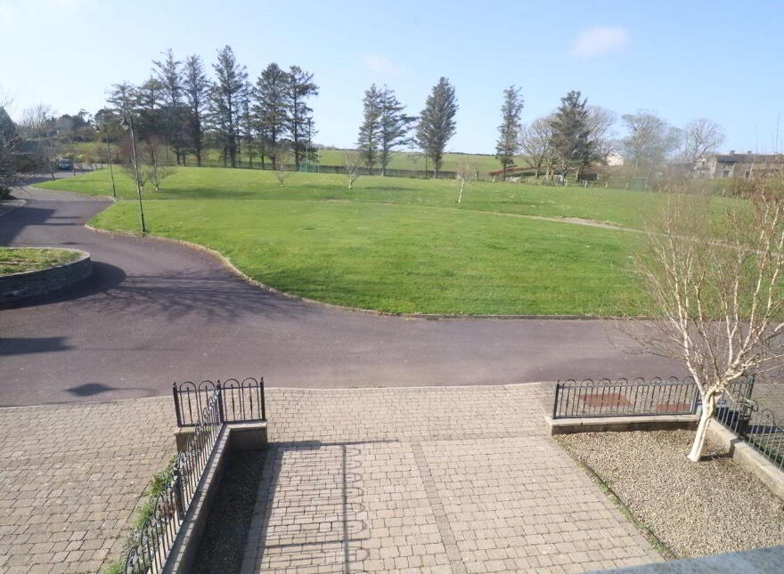34 The Lawn, Union Hall, Union Hall, P81R624