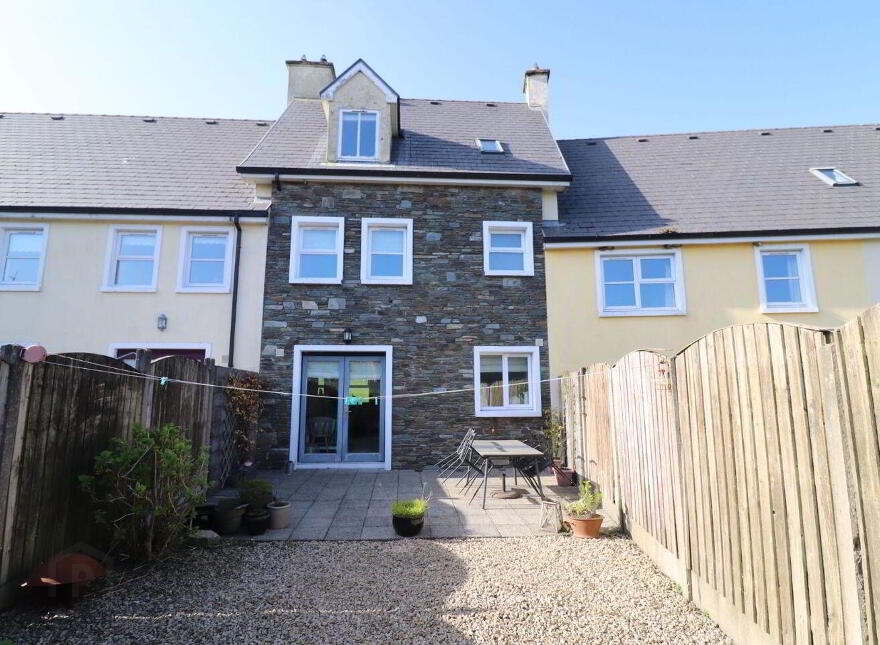 34 The Lawn, Union Hall, Union Hall, P81R624