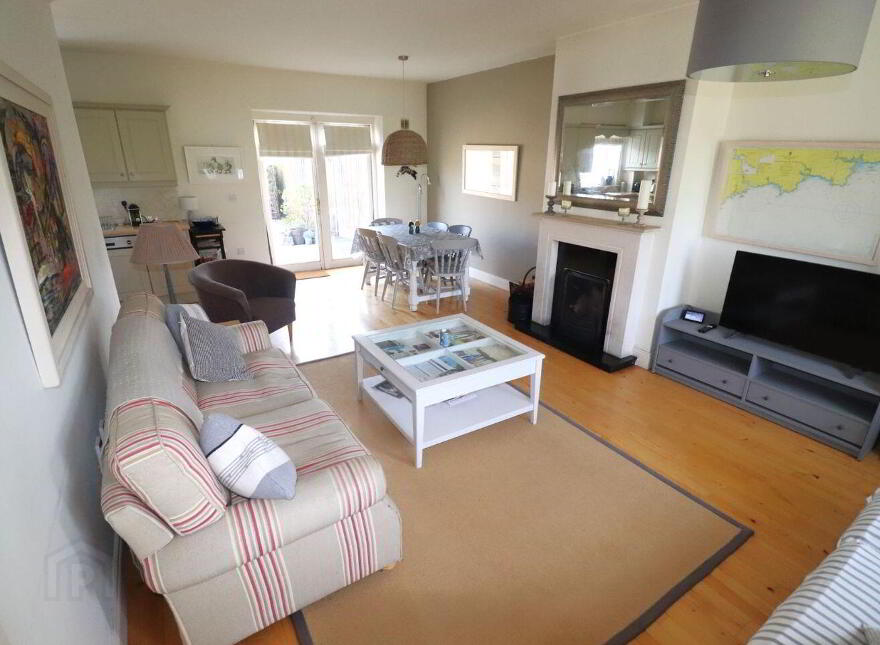 34 The Lawn, Union Hall, Union Hall, P81R624