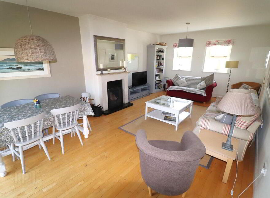 34 The Lawn, Union Hall, Union Hall, P81R624
