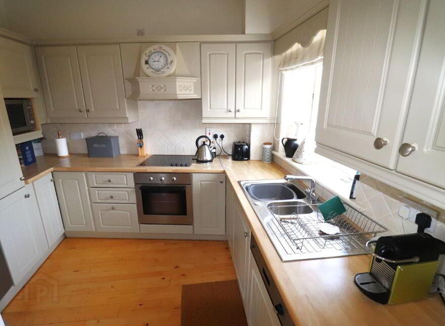 34 The Lawn, Union Hall, Union Hall, P81R624