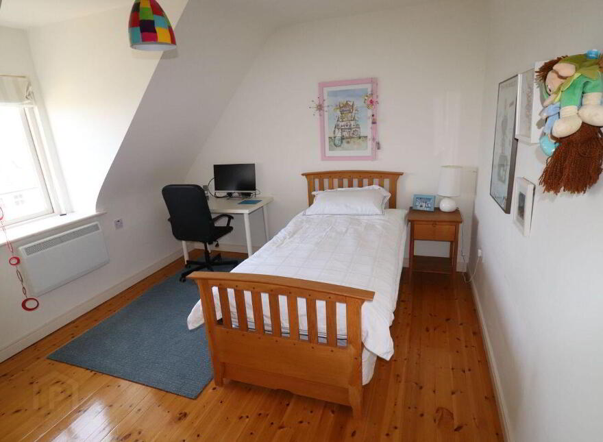 34 The Lawn, Union Hall, Union Hall, P81R624