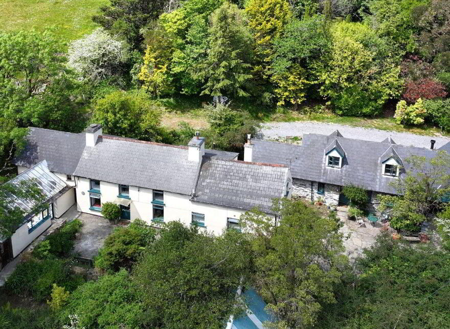 Fig Tree Cottage, Meenies Upper, Drimoleague, P47YK28