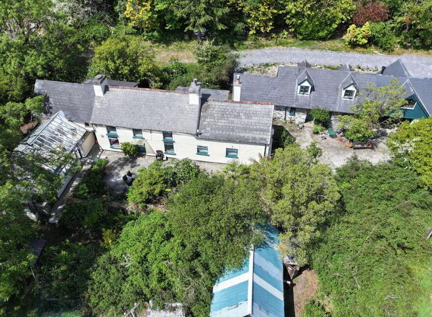 Fig Tree Cottage, Meenies Upper, Drimoleague, P47YK28