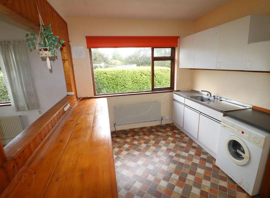 Palm Grove, Bunlick, Skibbereen, P81P951