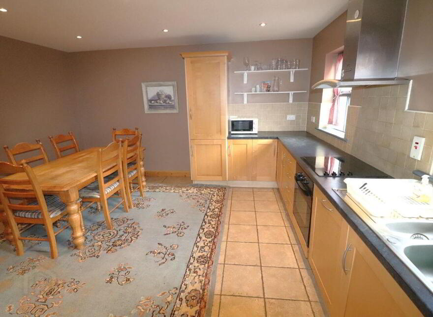 2 Sean Tobar, Ballydehob, P81HH33