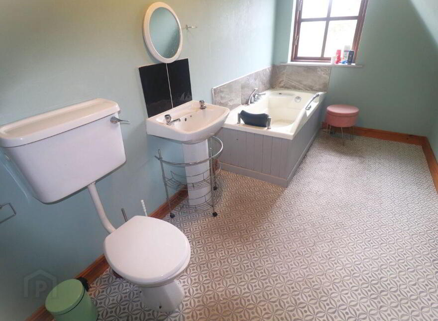 Rath South, Baltimore, Trafrask, P81DD29