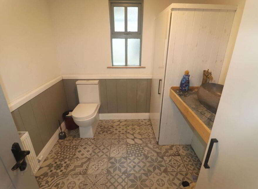 Rath South, Baltimore, Trafrask, P81DD29