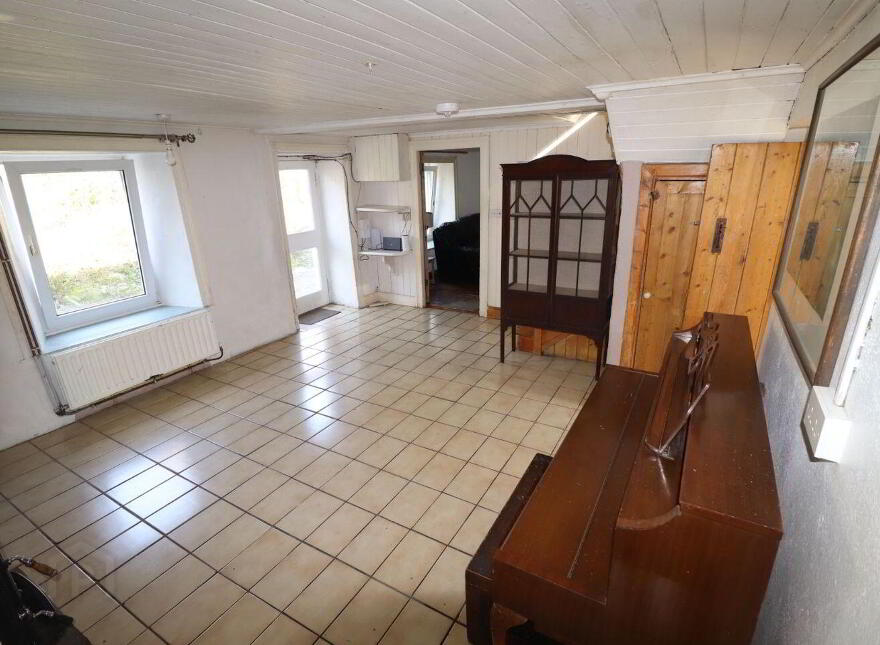 Lough Ine, Skibbereen, P81DP63