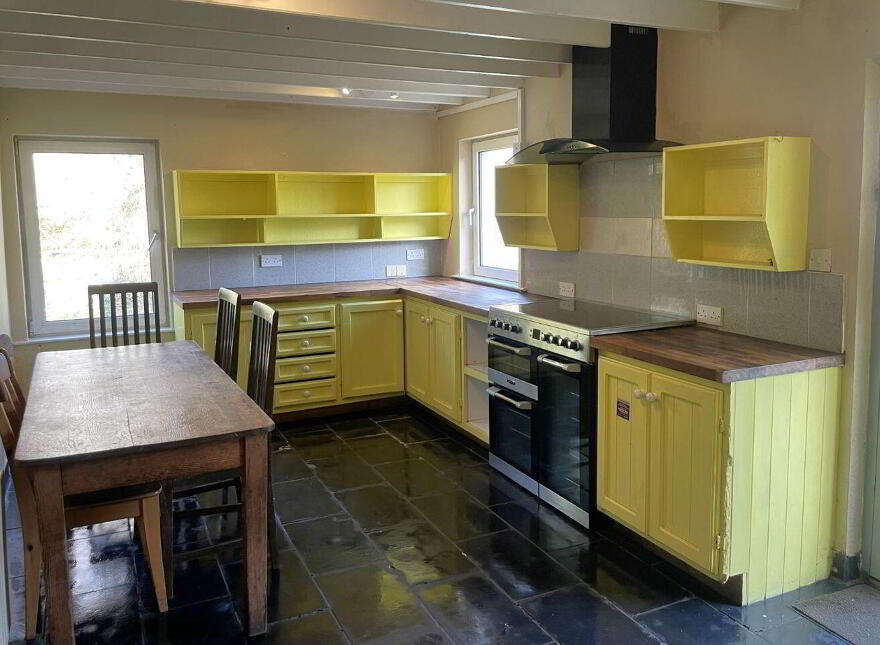 Lough Ine, Skibbereen, P81DP63