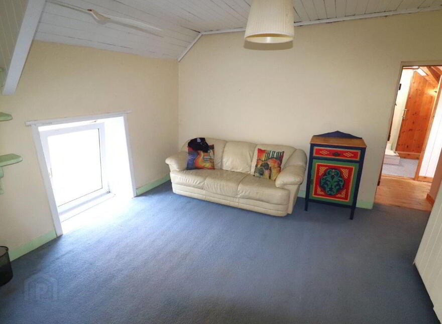 Lough Ine, Skibbereen, P81DP63
