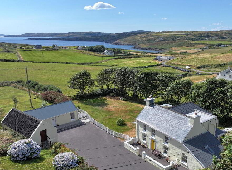Gortacrossig, Castletownshend, P81N254