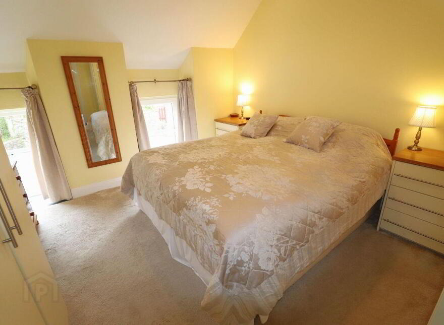 Gortacrossig, Castletownshend, P81N254