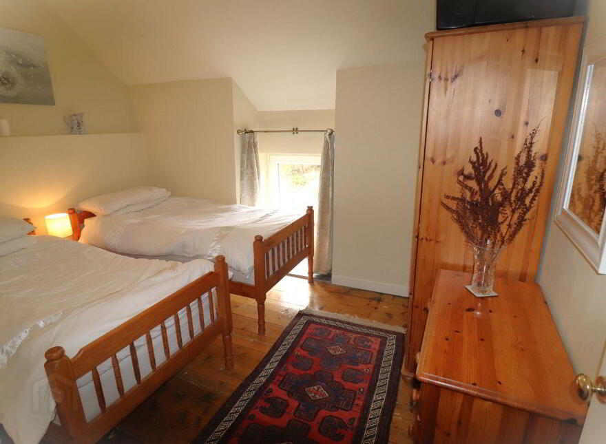 Gortacrossig, Castletownshend, P81N254