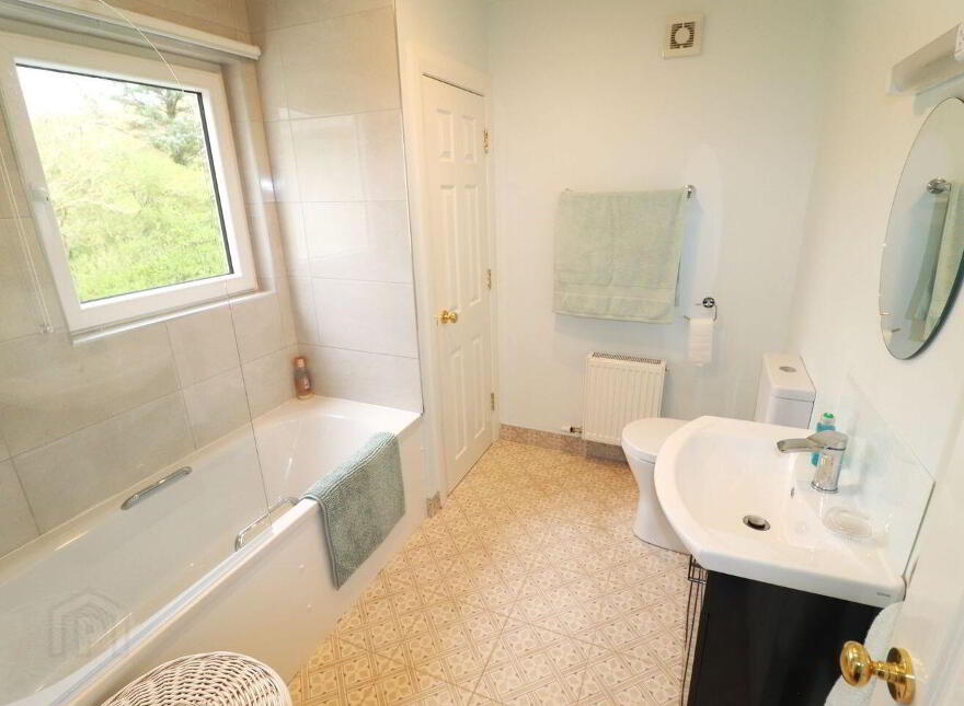 Gortacrossig, Castletownshend, P81N254